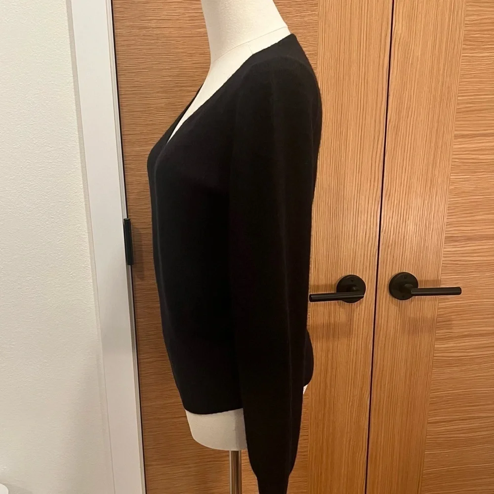 LEITH | LONG SLEEVE PLUNGE V-NECK SWEATER | BLACK | XS | NWT